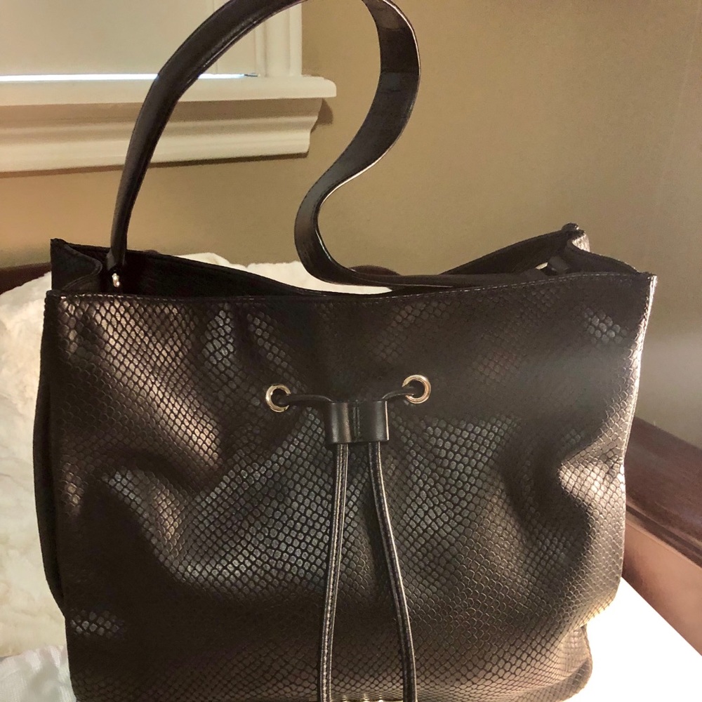 Elaine Turner Tote Handbag in Black